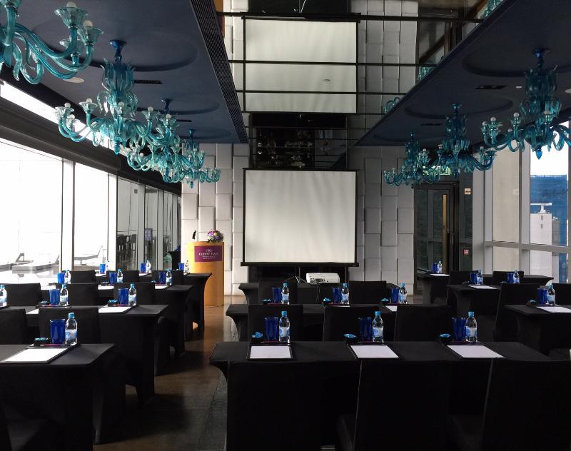 Hotel Crowne Plaza Hong Kong Causeway Bay By Ihg Exterior foto